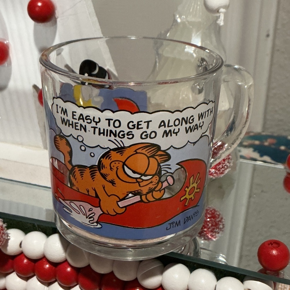 Vintage McDonald's Garfield Comic Glass Mug - Clear and Red